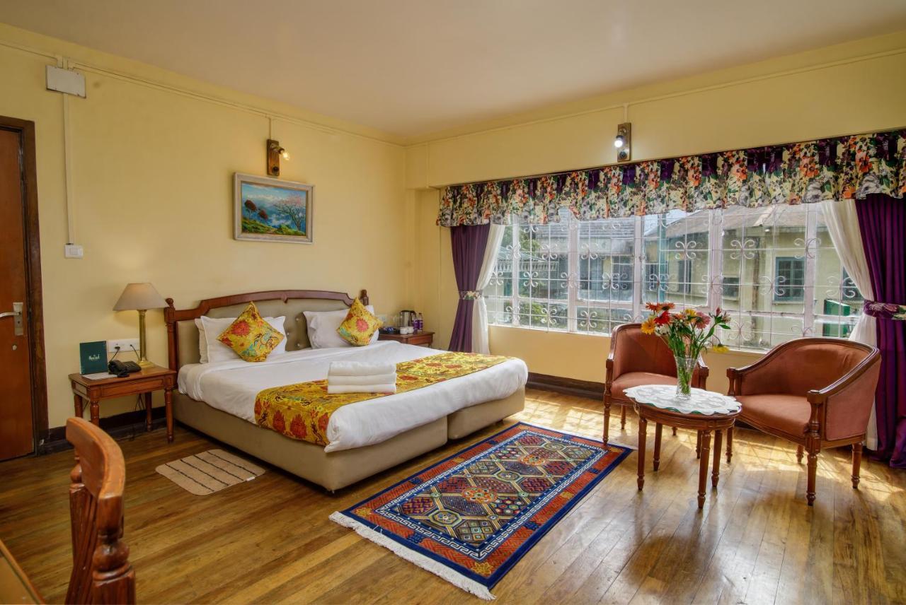 Muscatel Himalayan Resort - 400 Mts From Mall Road ダージリン エクステリア 写真