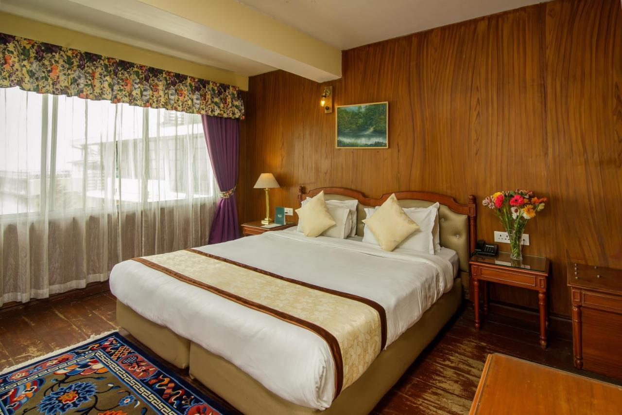 Muscatel Himalayan Resort - 400 Mts From Mall Road ダージリン エクステリア 写真