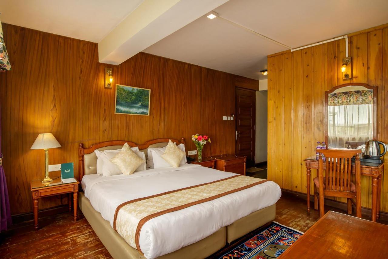 Muscatel Himalayan Resort - 400 Mts From Mall Road ダージリン エクステリア 写真