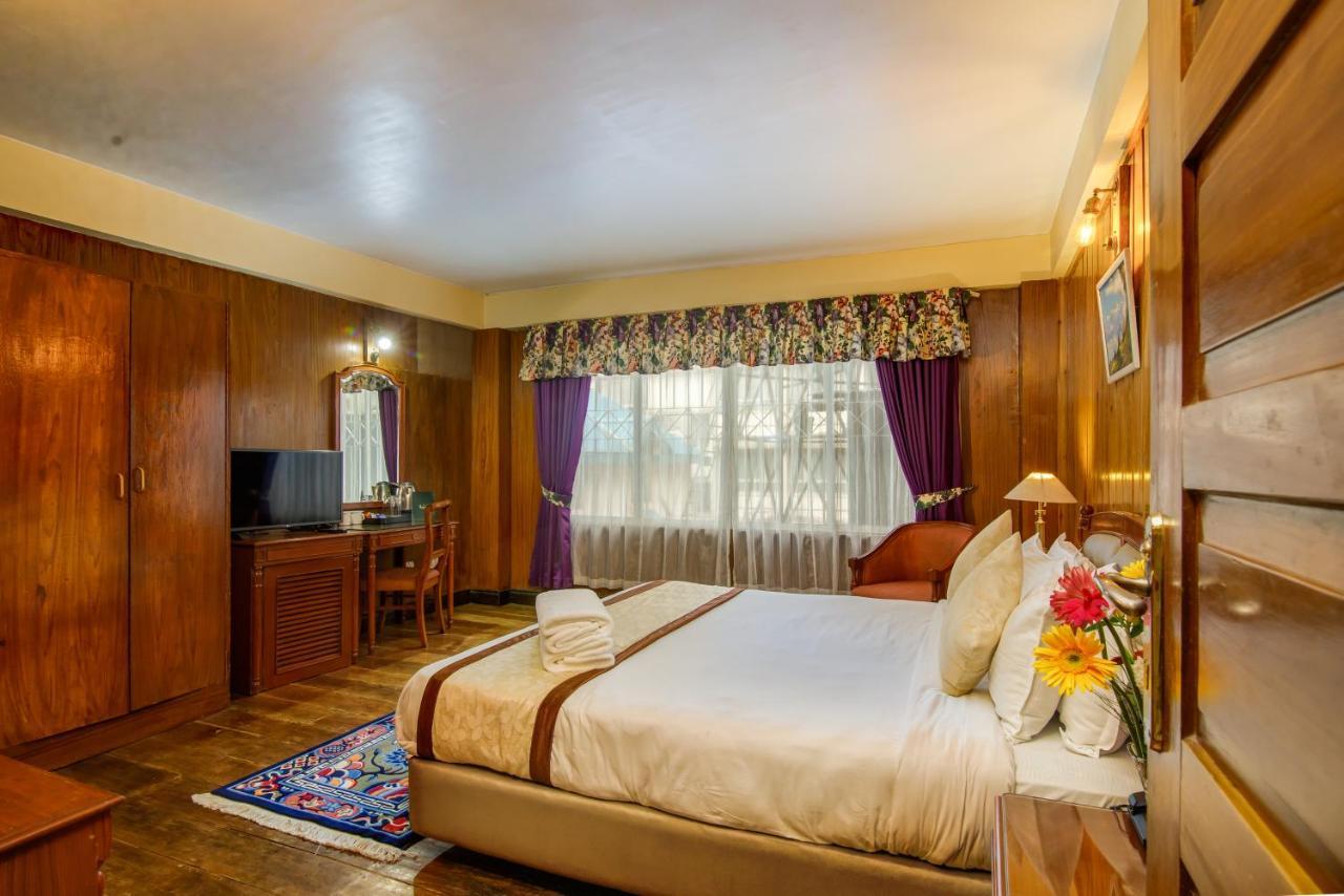 Muscatel Himalayan Resort - 400 Mts From Mall Road ダージリン エクステリア 写真