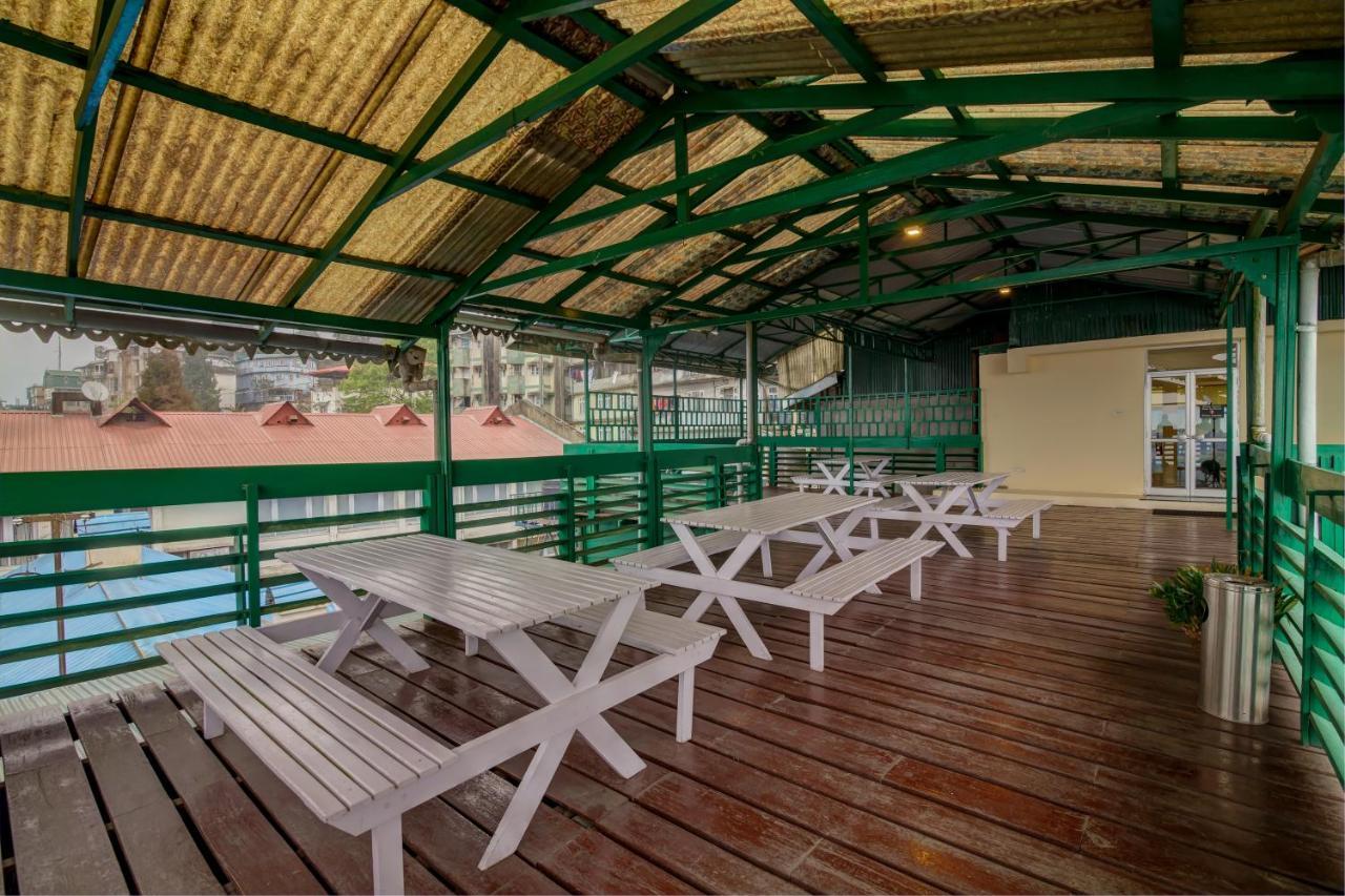 Muscatel Himalayan Resort - 400 Mts From Mall Road ダージリン エクステリア 写真