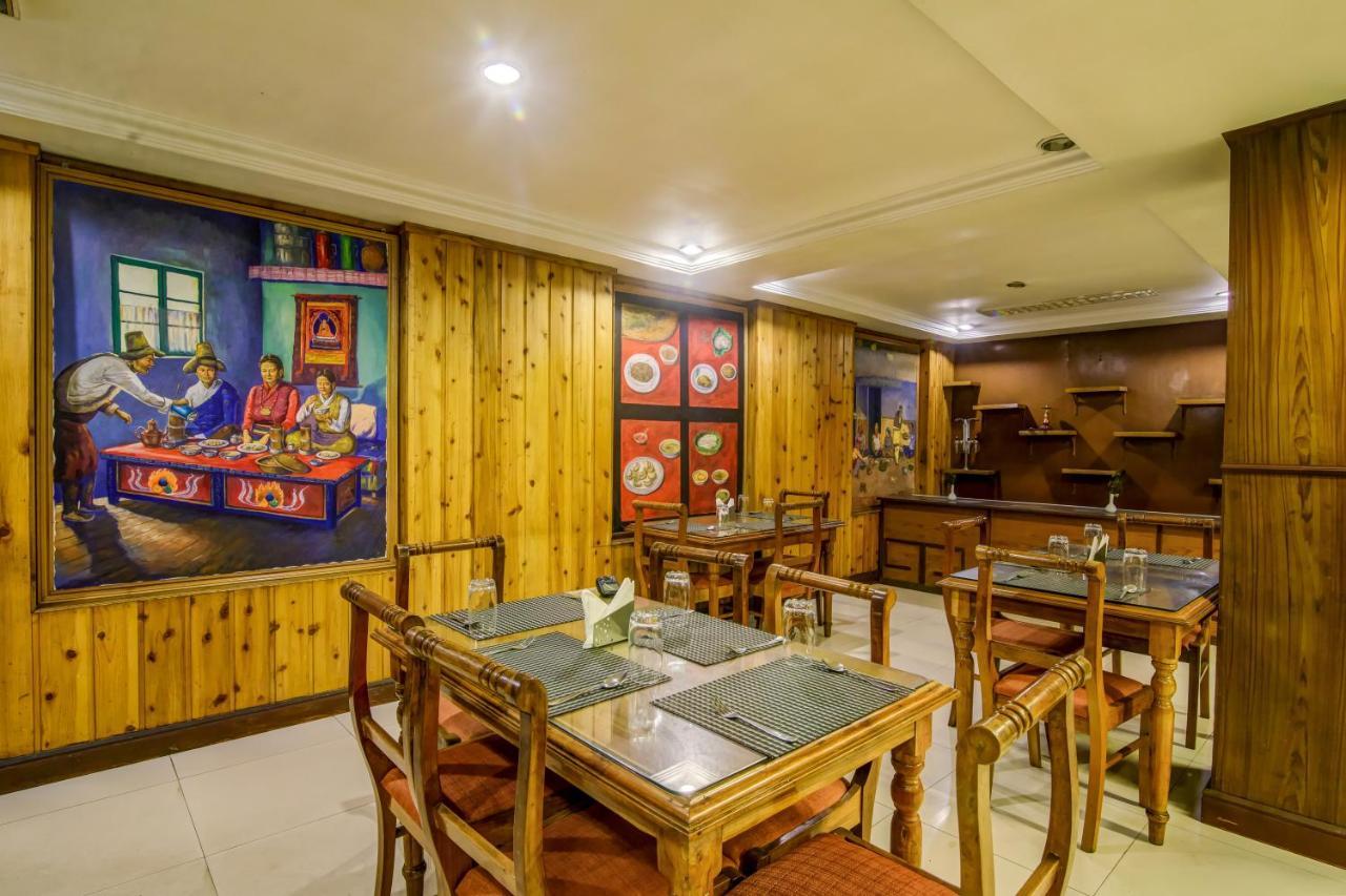 Muscatel Himalayan Resort - 400 Mts From Mall Road ダージリン エクステリア 写真
