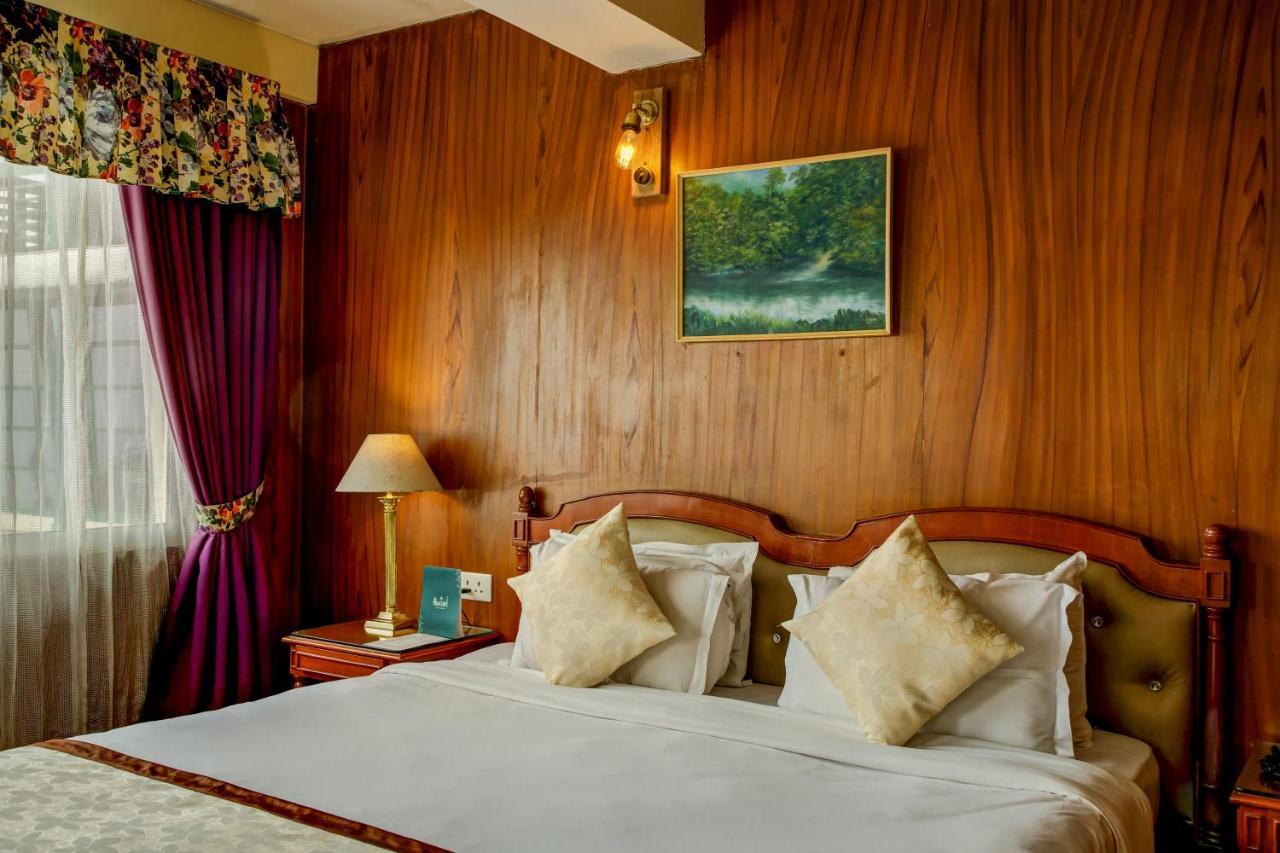 Muscatel Himalayan Resort - 400 Mts From Mall Road ダージリン エクステリア 写真