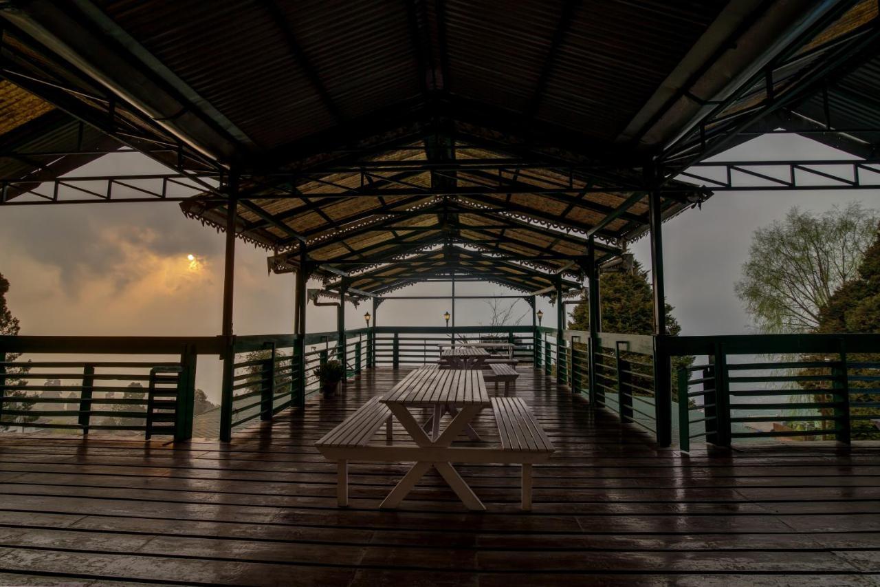 Muscatel Himalayan Resort - 400 Mts From Mall Road ダージリン エクステリア 写真