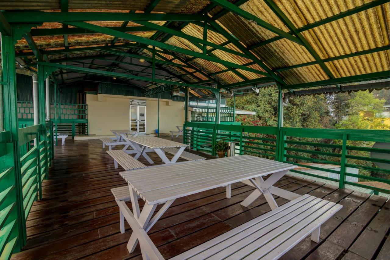 Muscatel Himalayan Resort - 400 Mts From Mall Road ダージリン エクステリア 写真